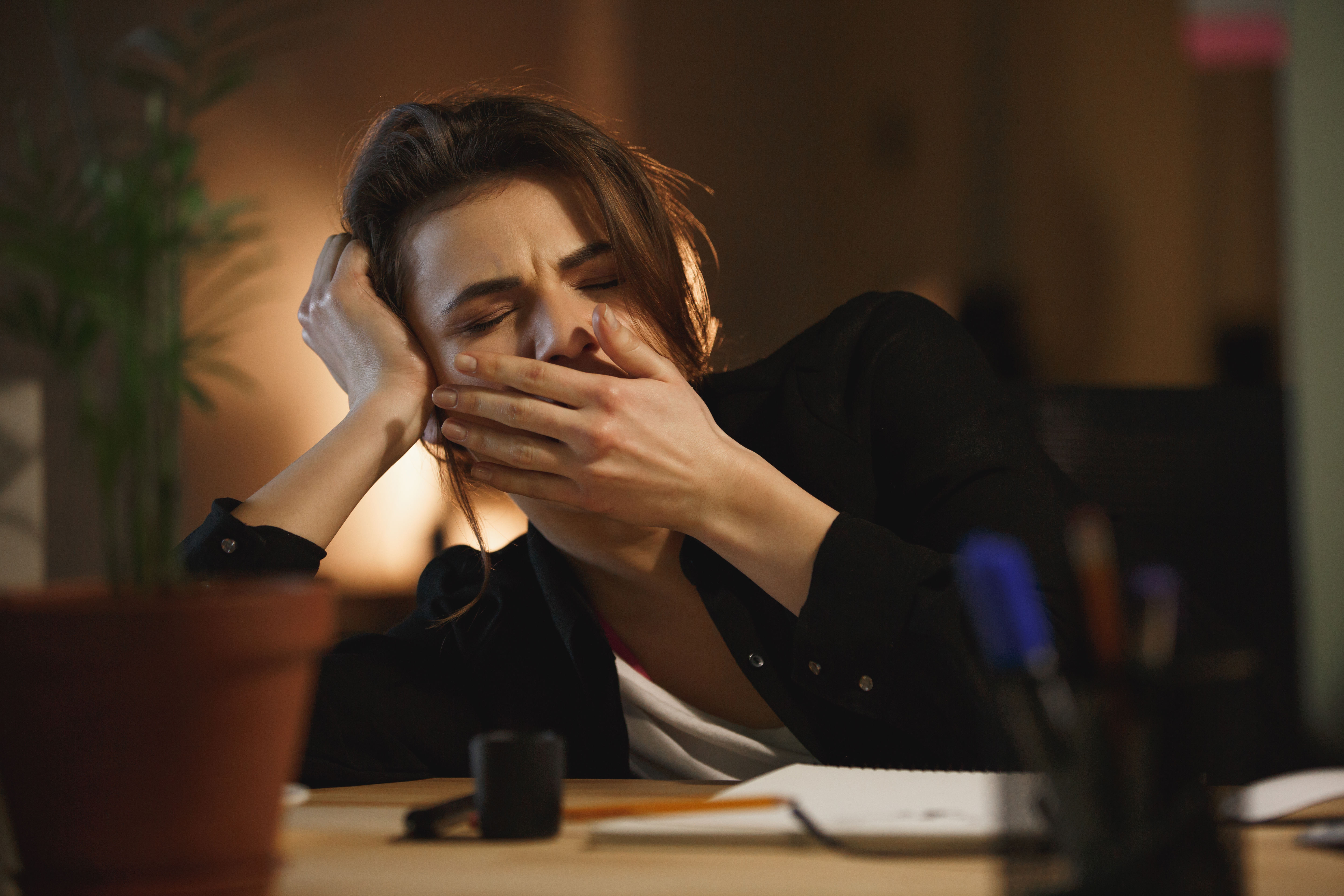 Distinguer fatigue physique et mentale : signes, causes et solutions pour mieux récupérer et préserver votre bien-être.
