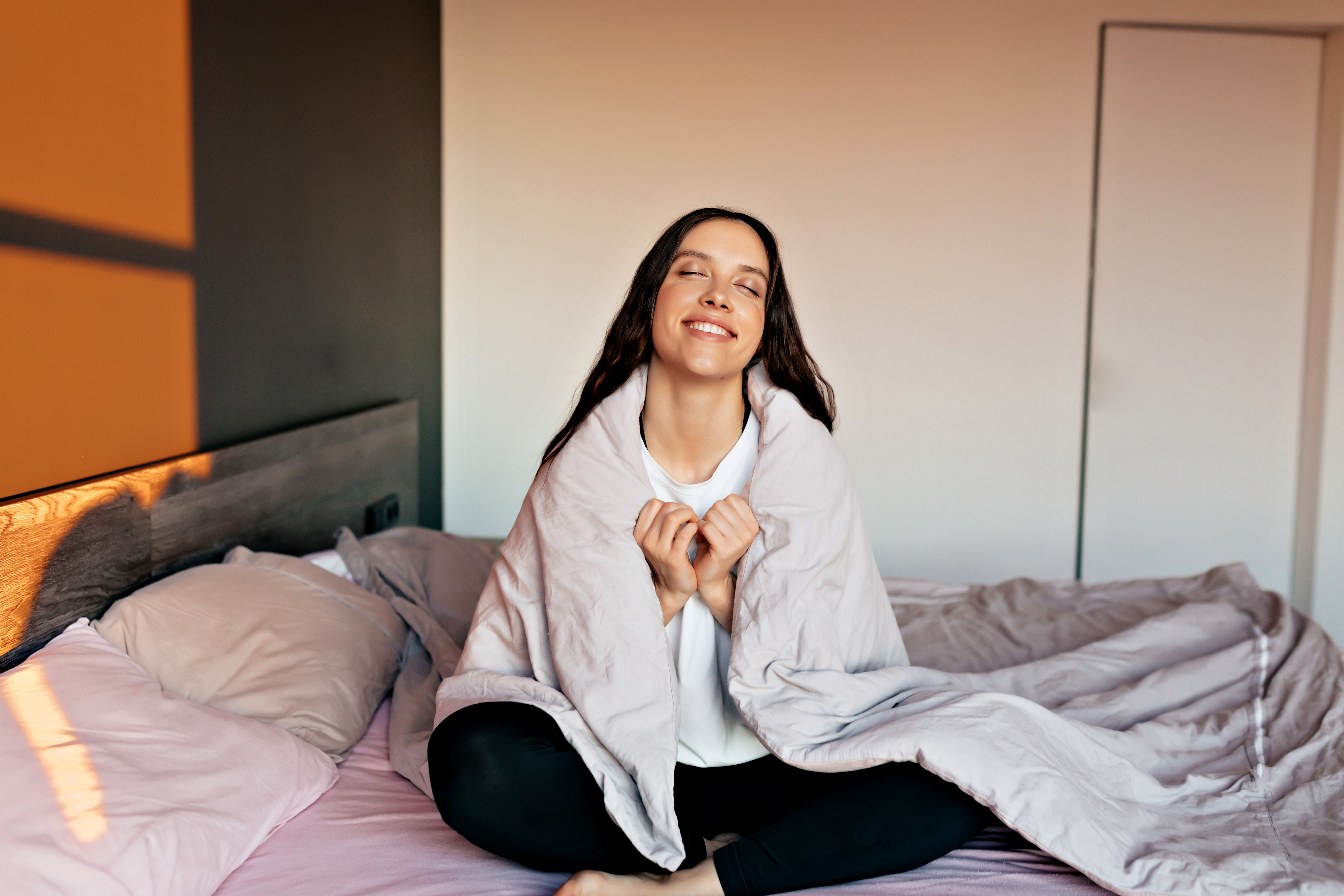 Transformez votre coucher en un moment d'amour-propre et de soin avec des rituels bienveillants pour un sommeil réparateur.