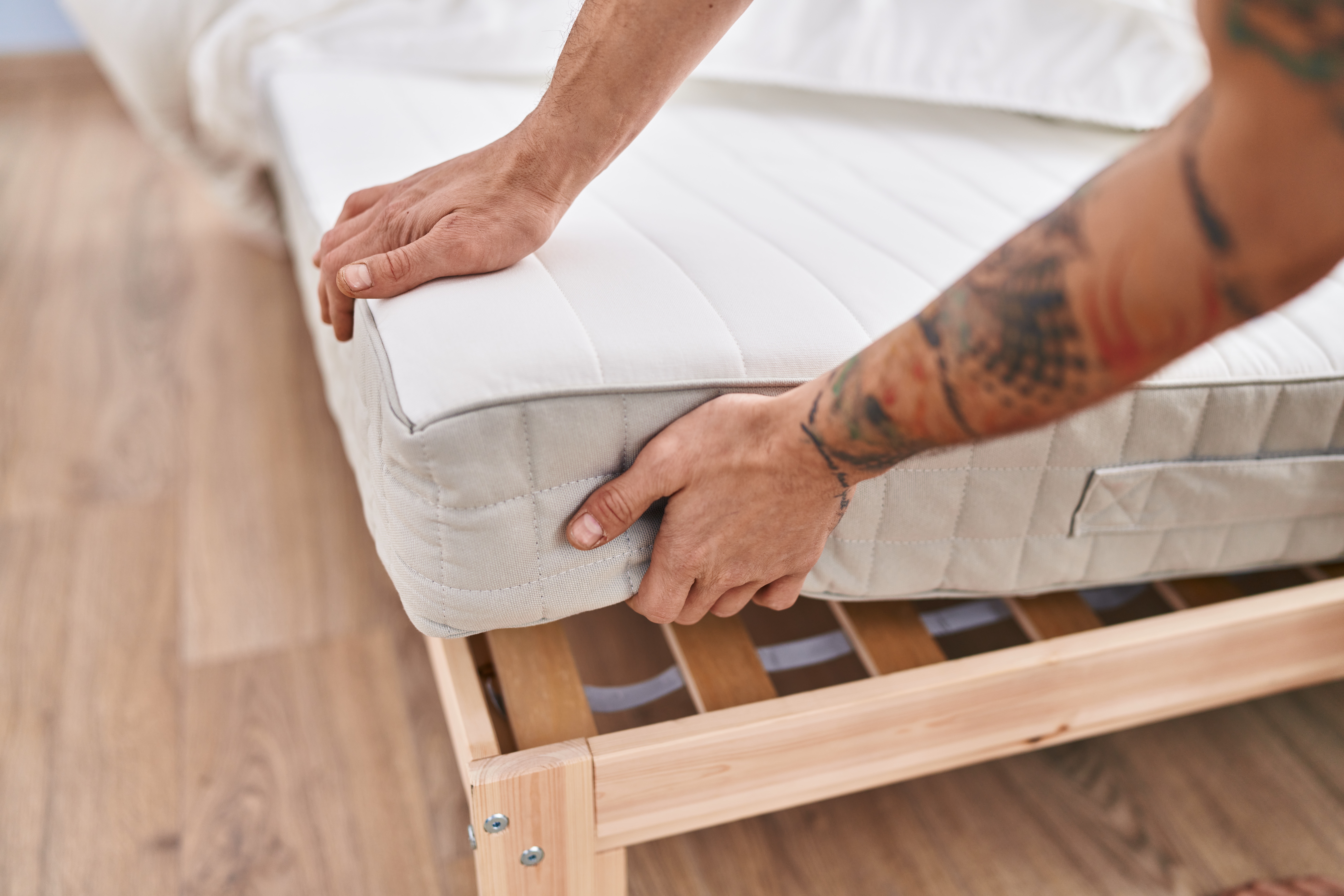 Investir dans une literie de qualité pour un sommeil réparateur et une santé durable. Conseils pour choisir le matelas idéal.