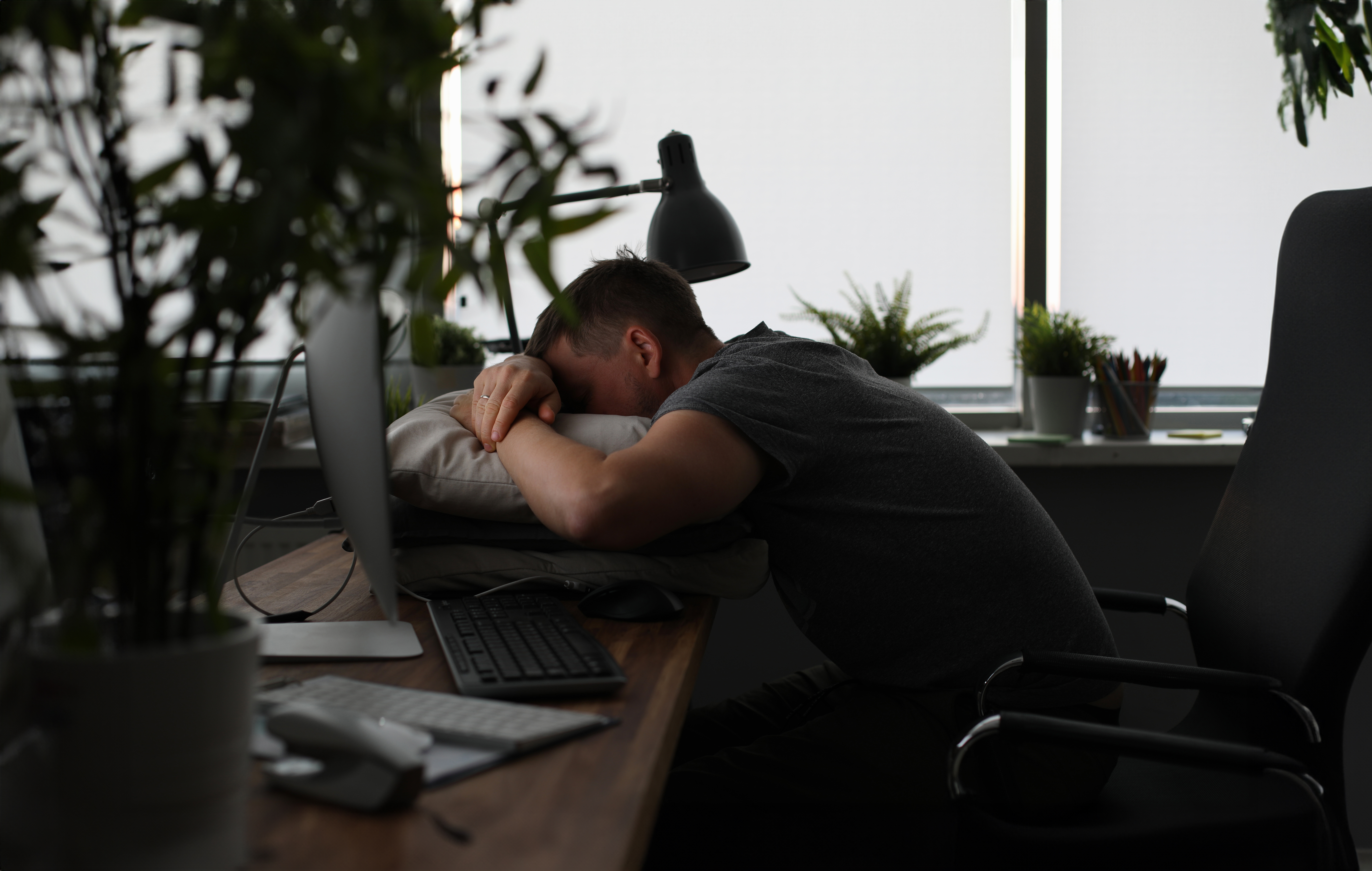 Découvrez la différence entre fatigue normale et épuisement, leurs signes et comment agir pour préserver votre bien-être.