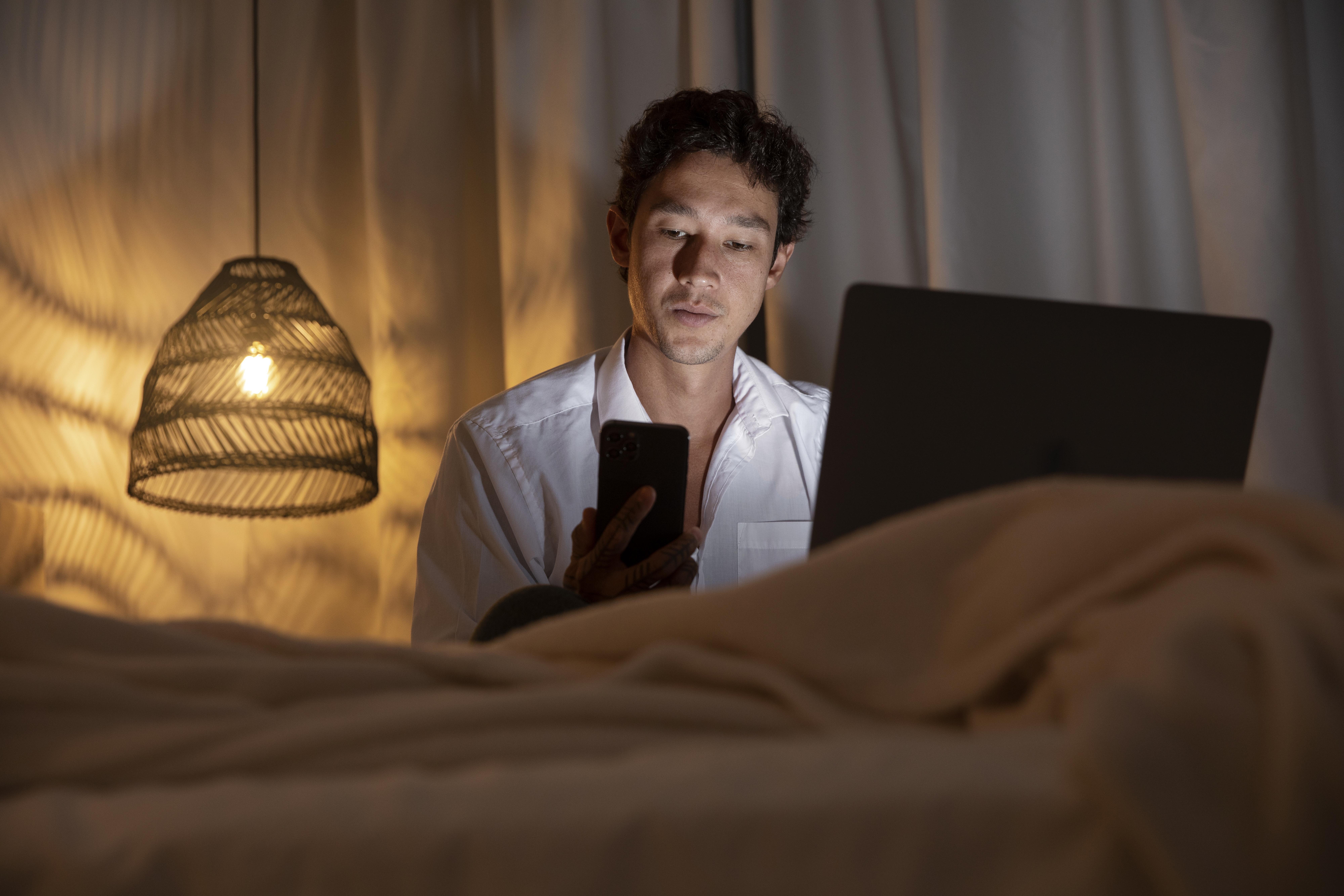 Partagez vos réussites avec vos proches bienveillants pour renforcer motivation et bien-être. Découvrez comment choisir vos confidents.